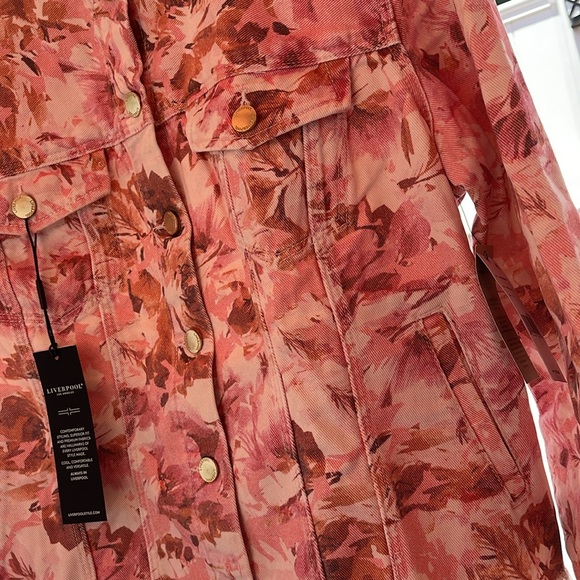 Liverpool Los Angeles - Pink Floral Printed Cropped Eco Jacket With Frayed Hem - Picture 7 of 16